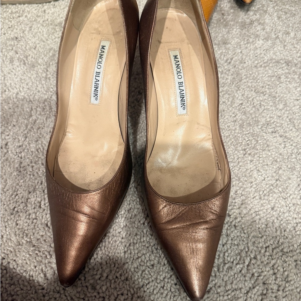 Manolo Blahnik Women's Brown Pumps